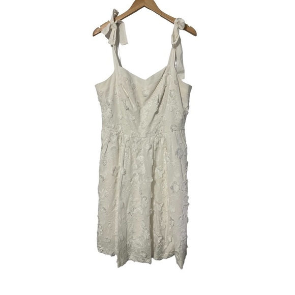 Gal Meets Glam Trudy Embroidered Floral Dress Size 12 - Picture 4 of 9